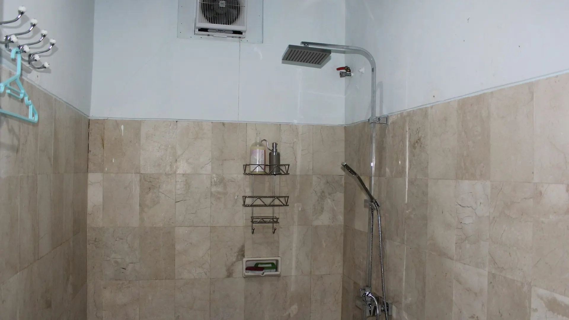 Pecatu Vira House Hotel